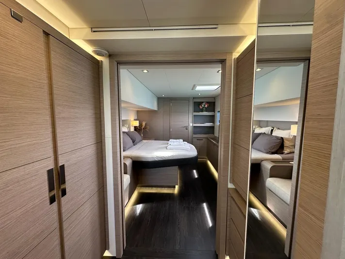  Yacht Photos Pics Luxurious interior of 2020 Fountaine Pajot Samana 59 yacht cabin with modern design.