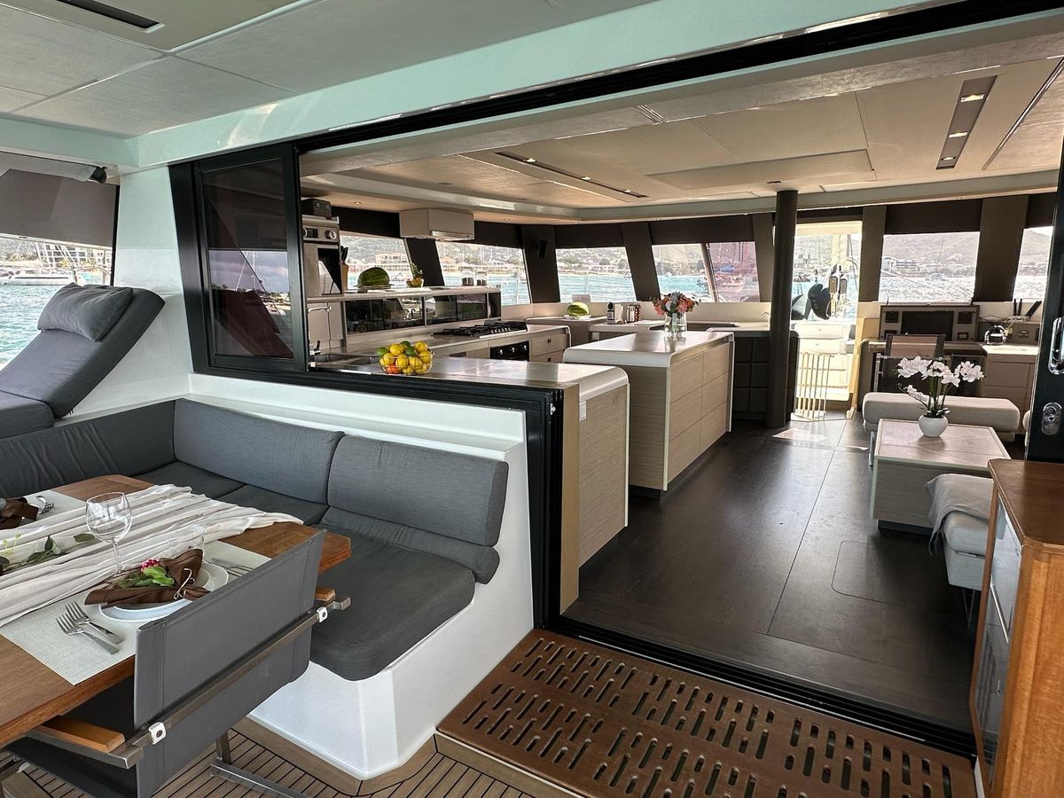 2020 Fountaine Pajot 59 