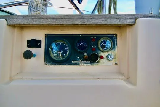 Solasta Yacht Photos Pics Control panel of a 1997 Island Packet 350 sailboat.