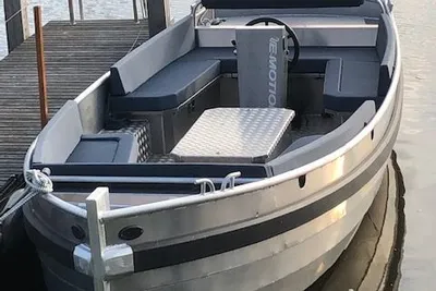 2020 Custom E-Motion 550 Elektra