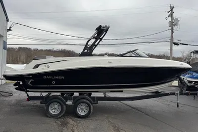 Bayliner VR6 Bowrider I/O