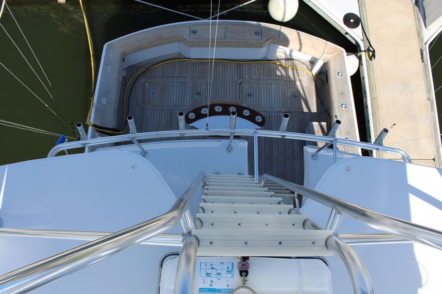 1998 Hatteras 60 Convertible