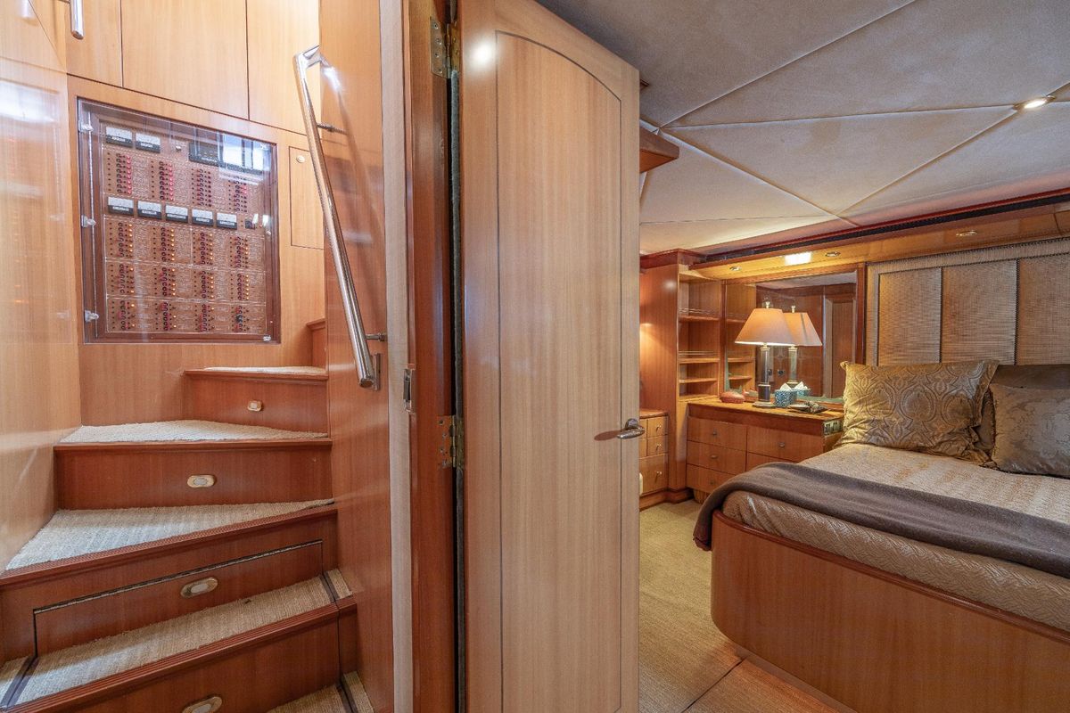2001 Grand Harbour 76 