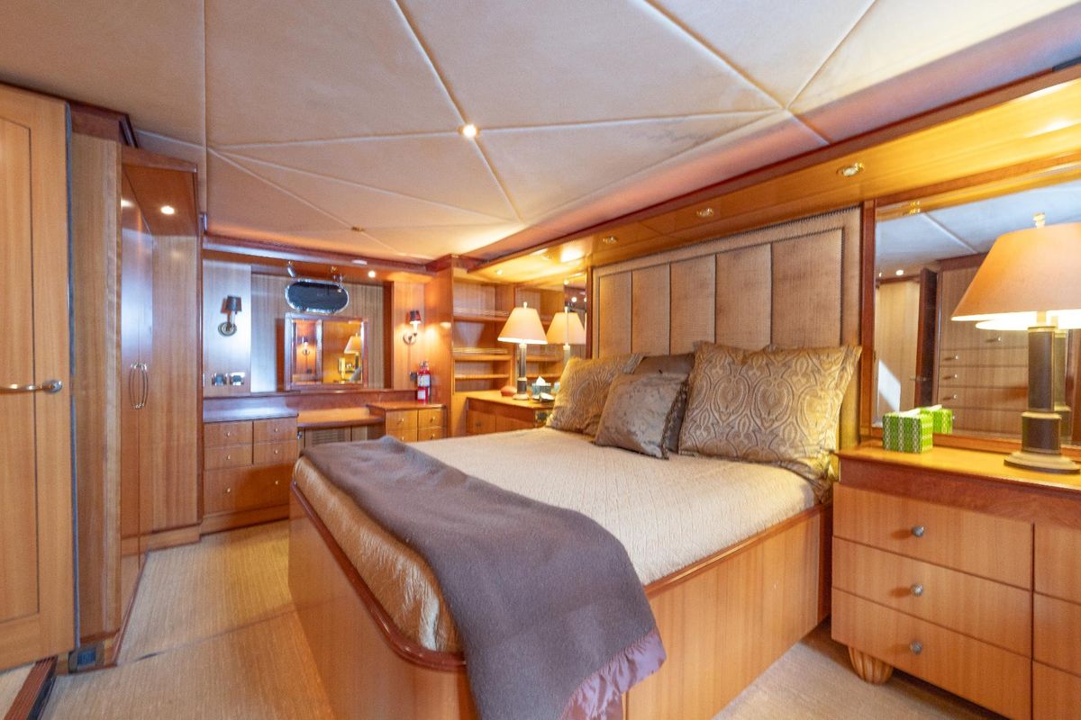 2001 Grand Harbour 76 
