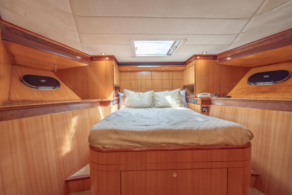 2001 Grand Harbour 76 