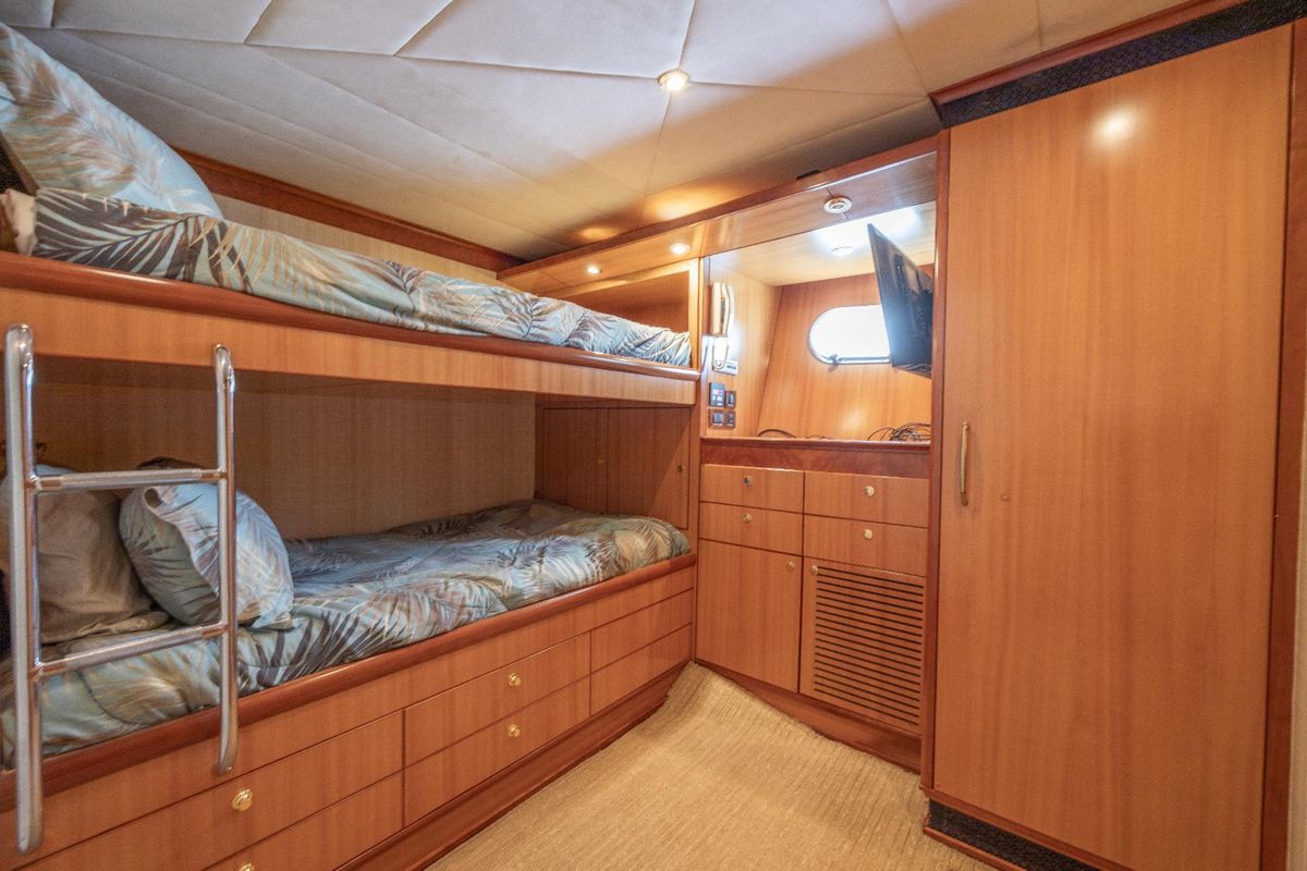 2001 Grand Harbour 76 