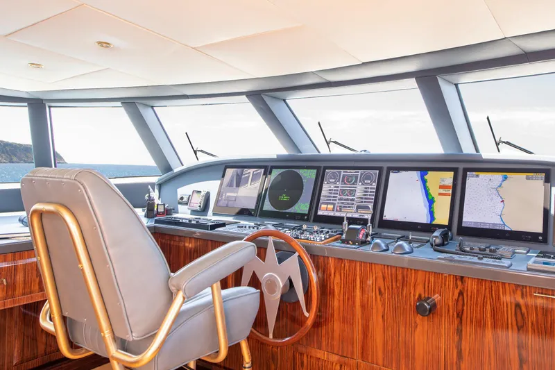 Claudia Berruto Yacht Photos Pics Luxurious yacht cockpit with navigation screens, Baglietto M/Y 32 D, 2001 model.