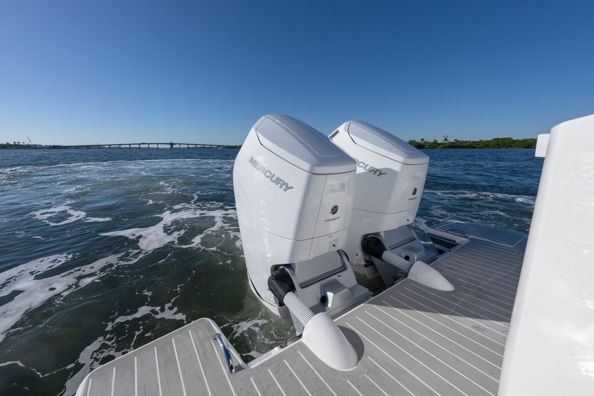 2025 Tiara Yachts 43 