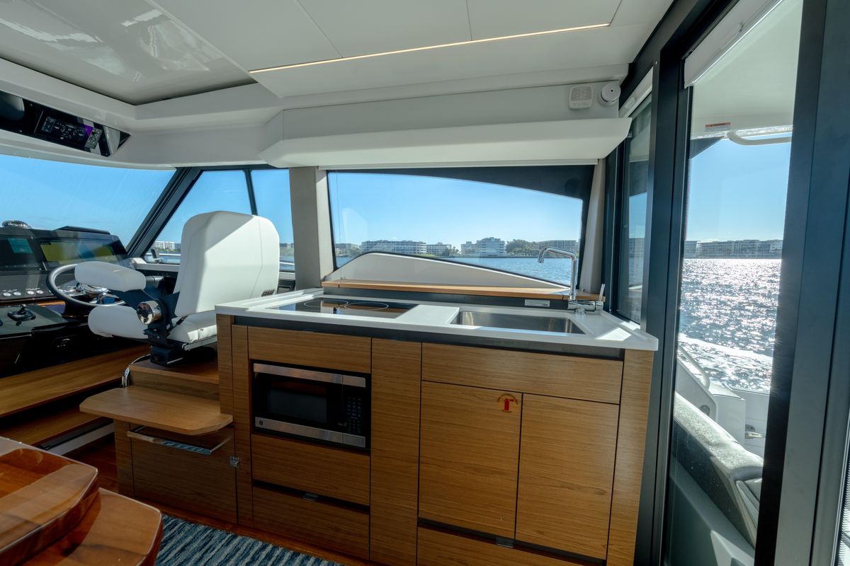 2025 Tiara Yachts 43 