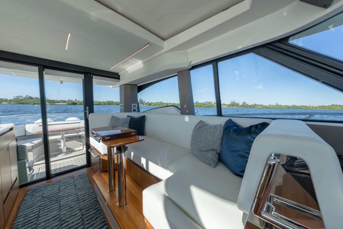2025 Tiara Yachts 43 