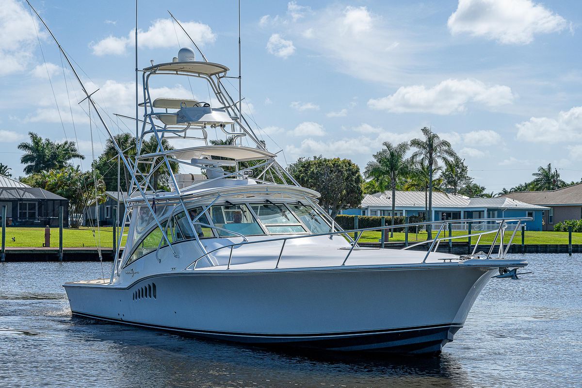2005 Albemarle 43 