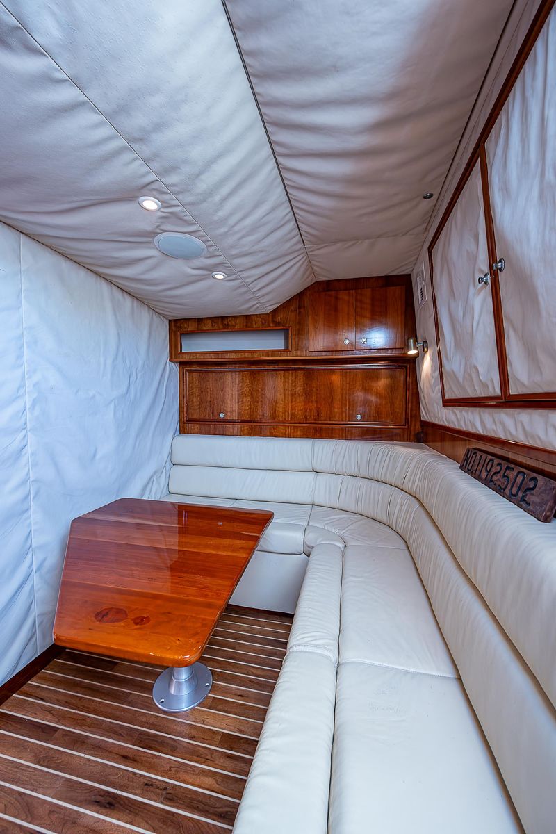 2005 Albemarle 43 