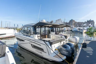 2022 Jeanneau Merry Fisher 895