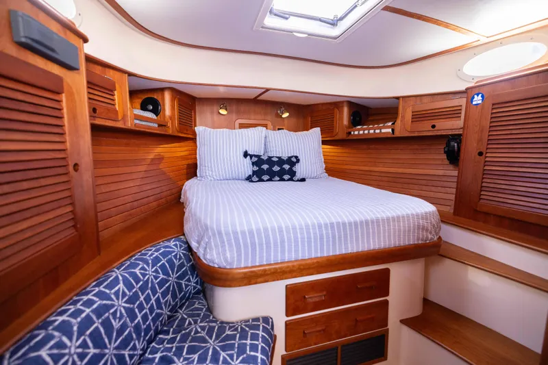 Far Niente Yacht Photos Pics 