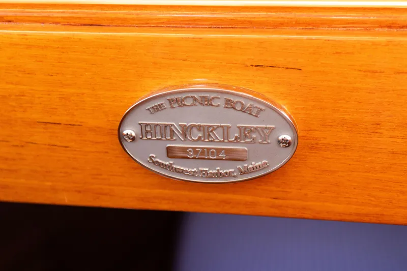 Far Niente Yacht Photos Pics 