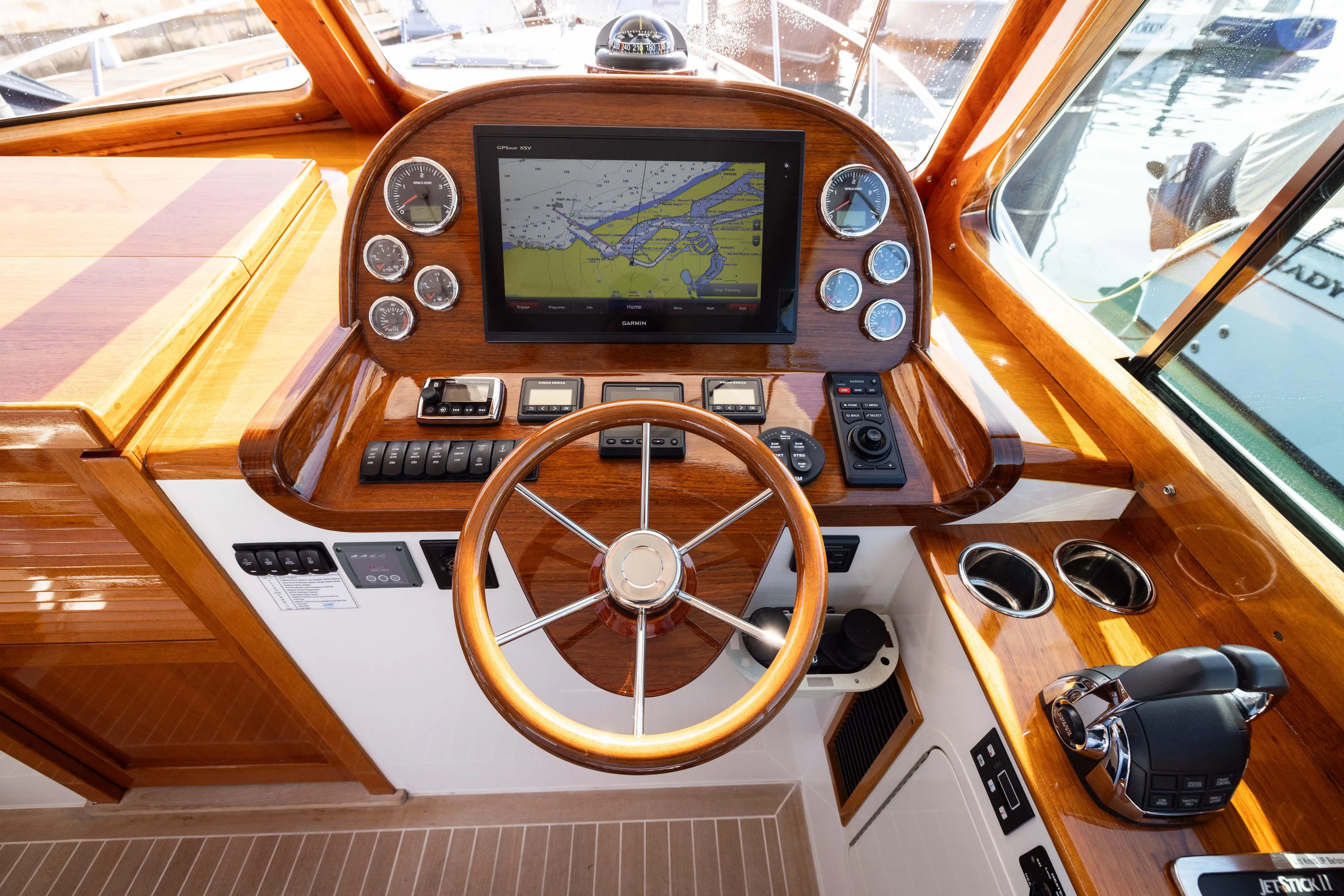 Far Niente Yacht Photos Pics 