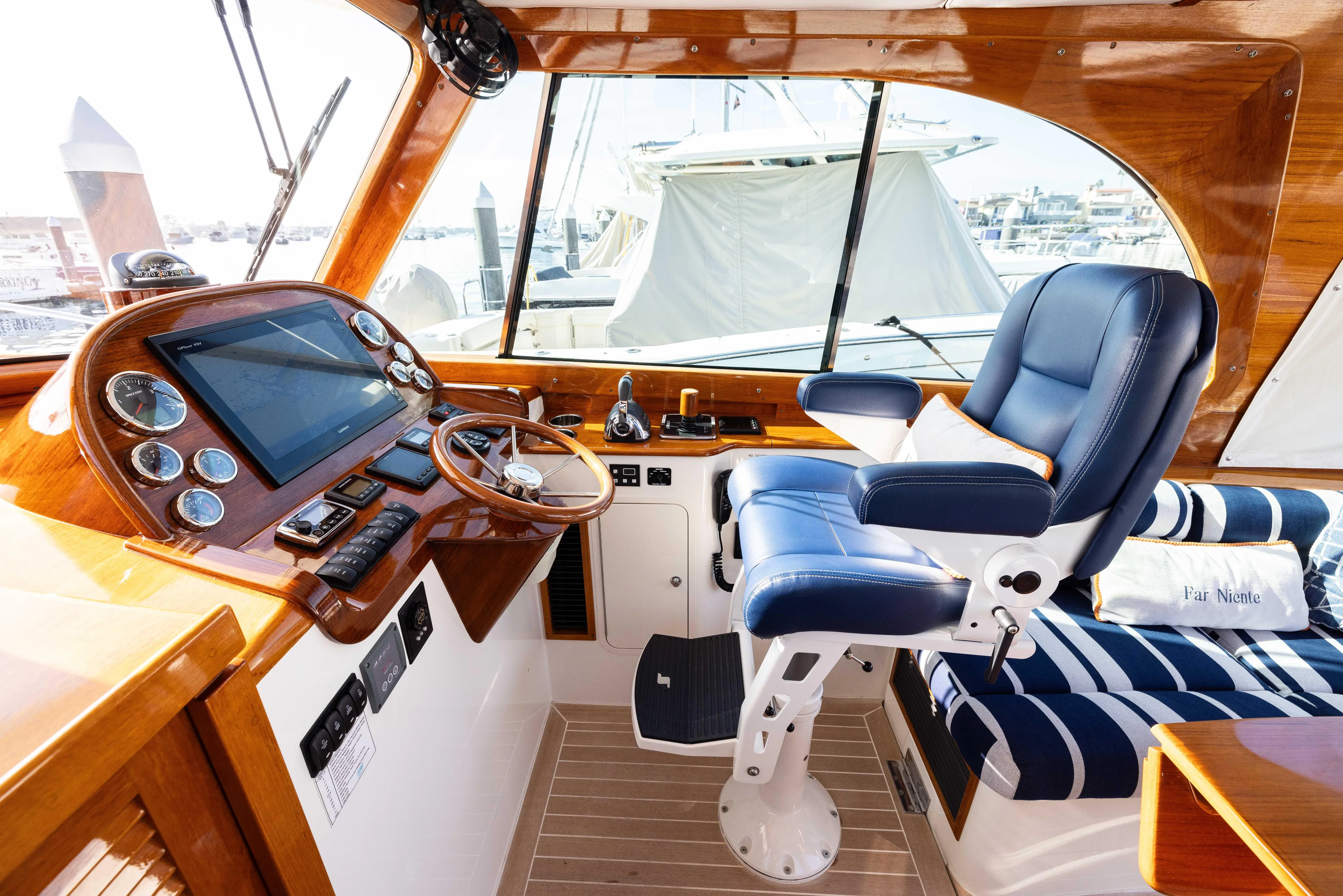 Far Niente Yacht Photos Pics 