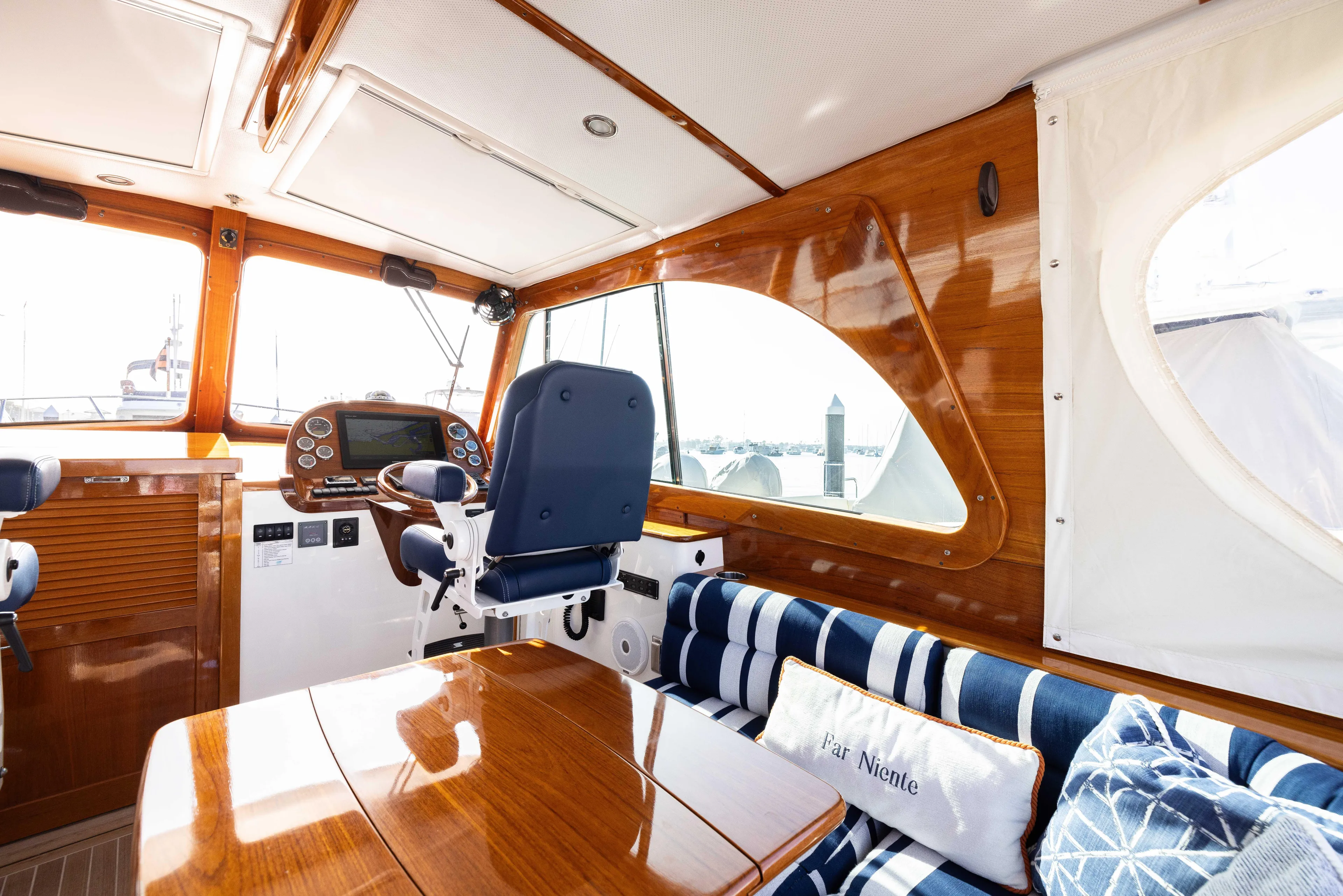 Far Niente Yacht Photos Pics 