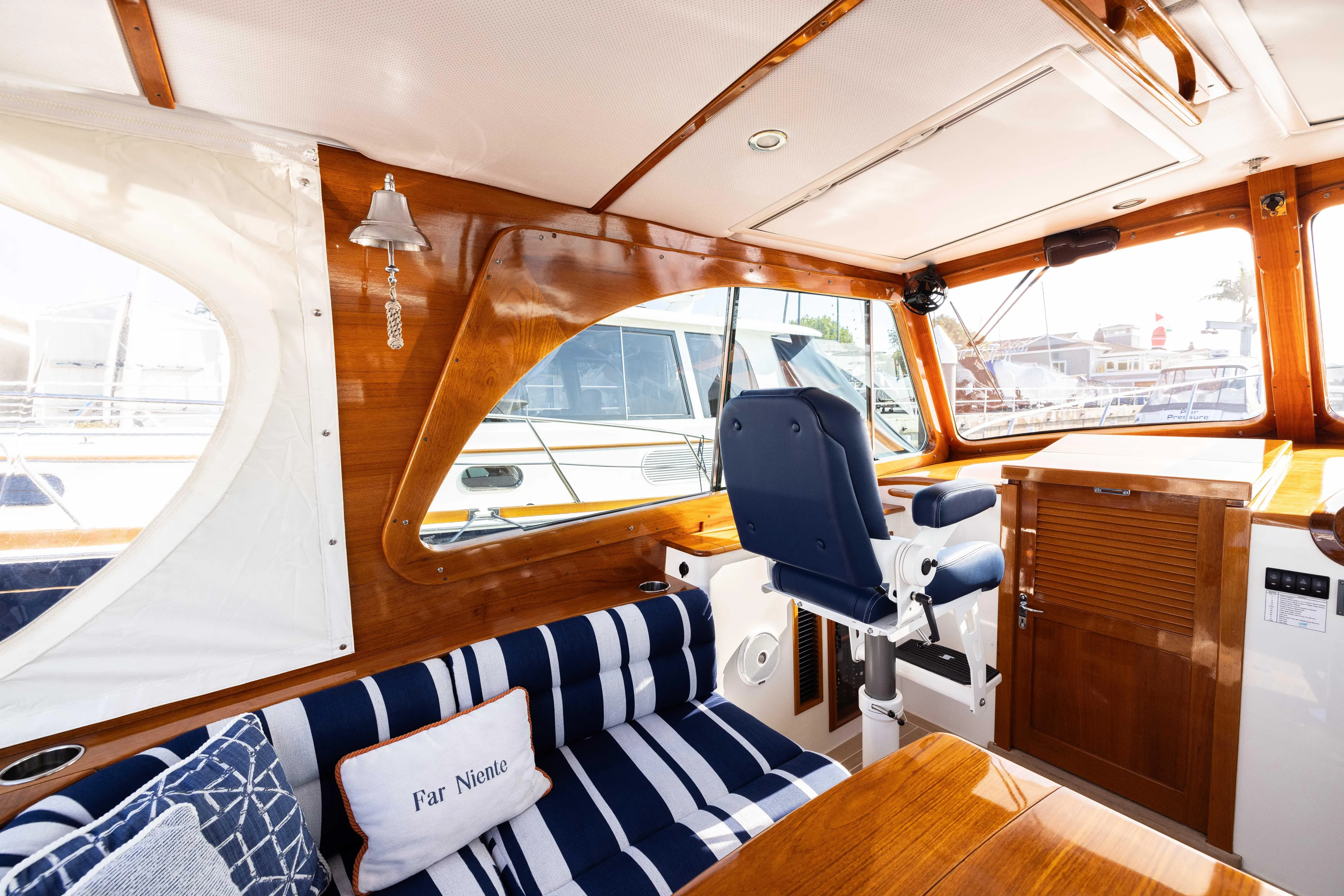 Far Niente Yacht Photos Pics 