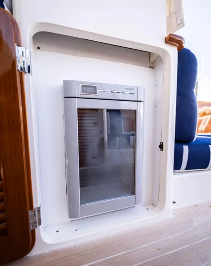 Far Niente Yacht Photos Pics 