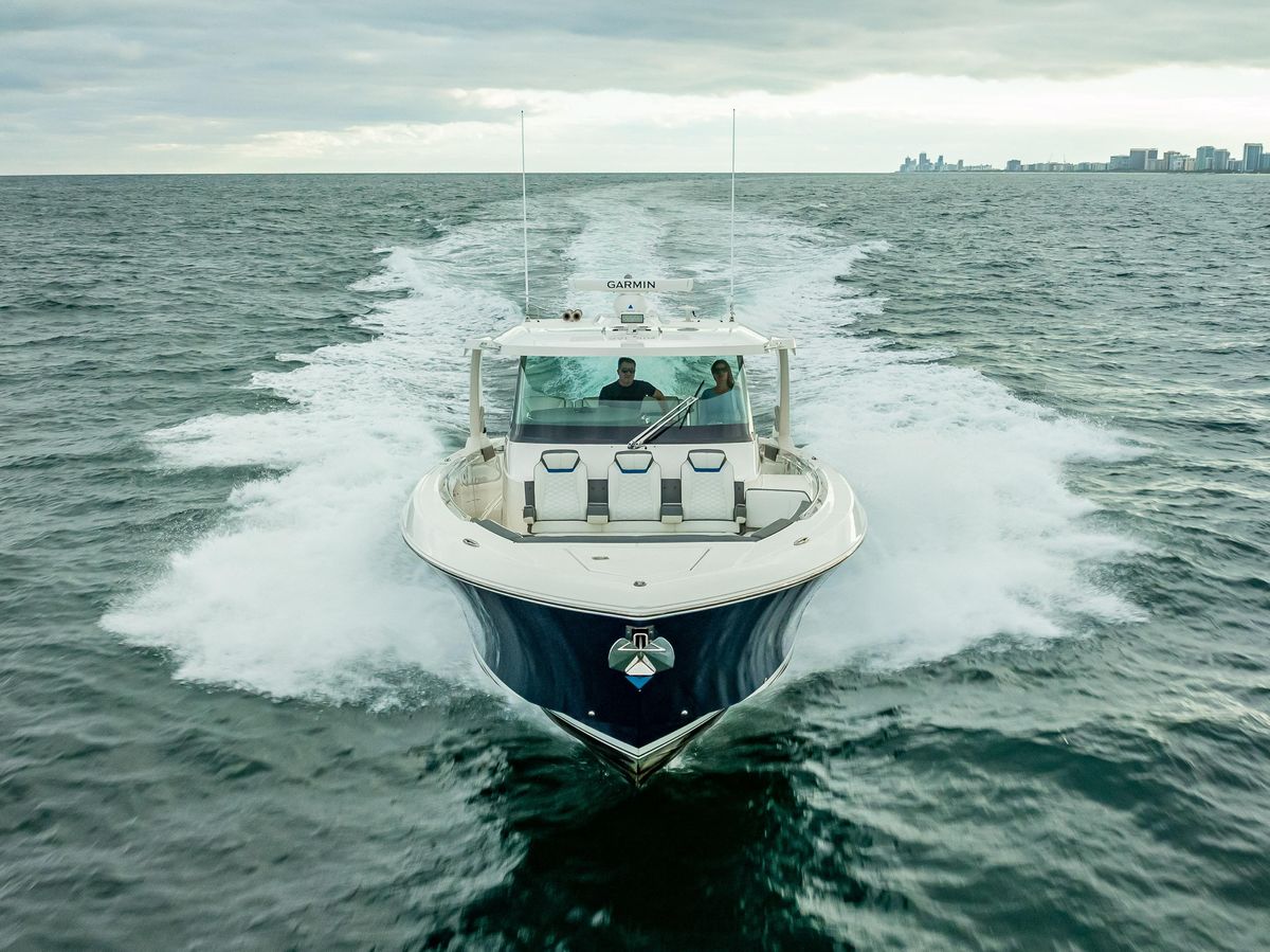 2021 Tiara Sport 43 