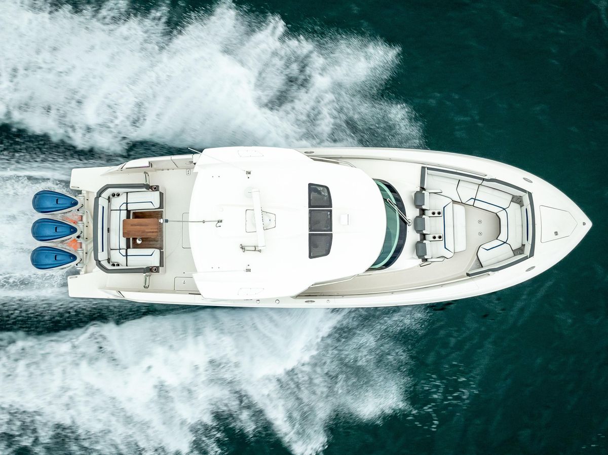 2021 Tiara Sport 43 