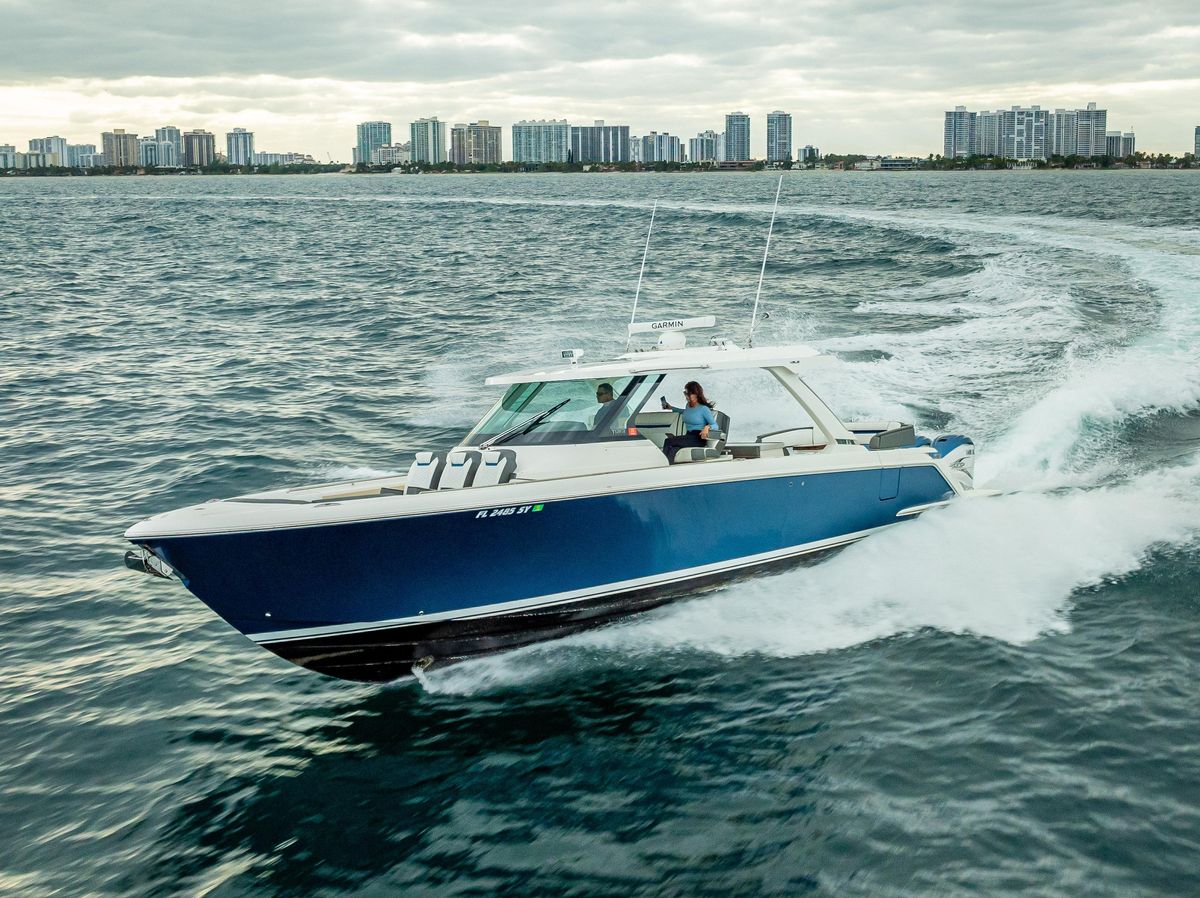 2021 Tiara Sport 43 