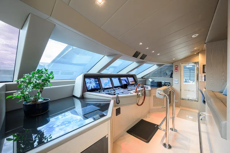 Glory Yacht Photos Pics 