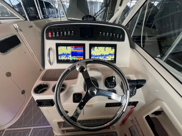 2025 Grady-white 307 Freedom Yacht Photos Pics 