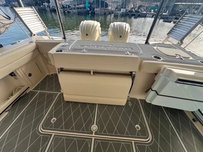 2025 Grady-white 307 Freedom Yacht Photos Pics 