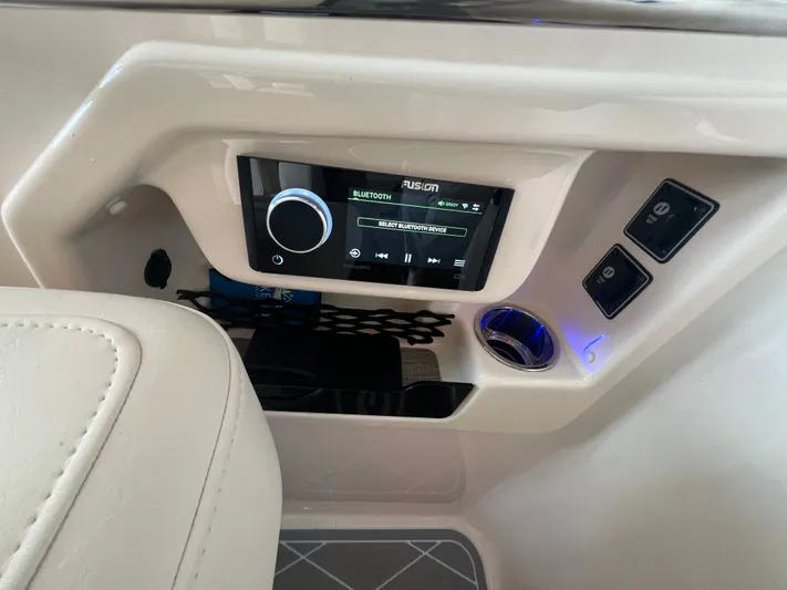 2025 Grady-white 307 Freedom Yacht Photos Pics 