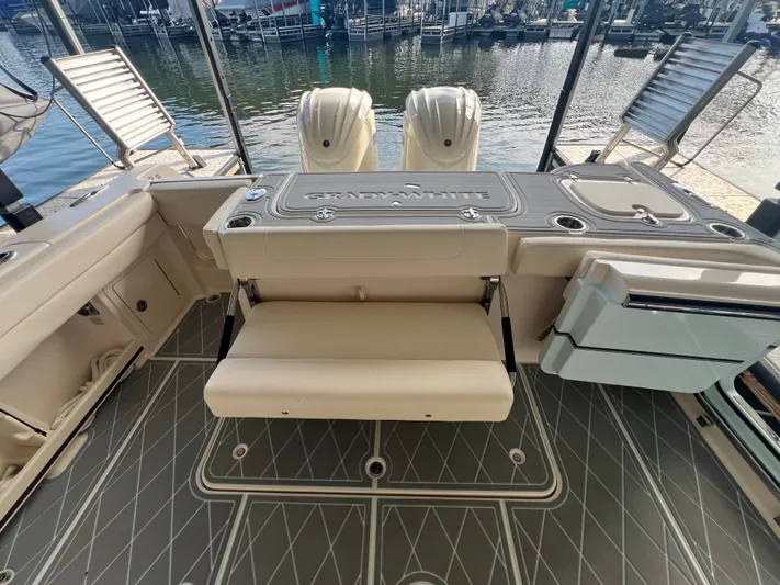 2025 Grady-white 307 Freedom Yacht Photos Pics 