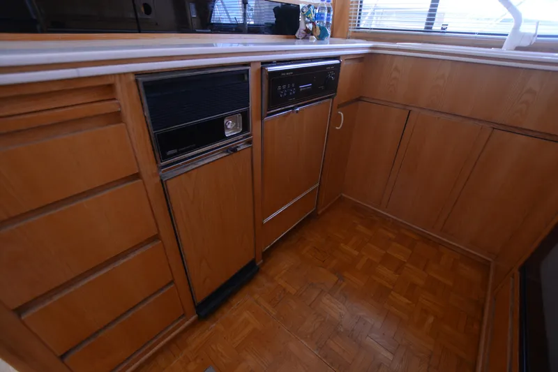 Ginny Yacht Photos Pics 