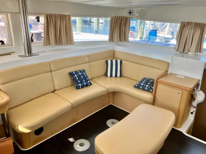 Mary Doll Yacht Photos Pics 