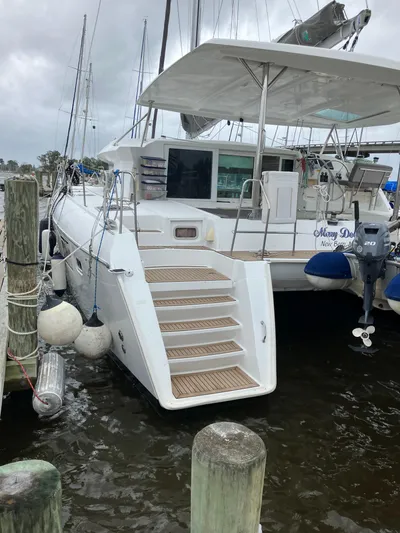 Mary Doll Yacht Photos Pics 