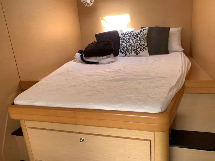 Mary Doll Yacht Photos Pics 