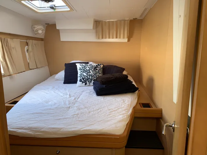 Mary Doll Yacht Photos Pics 