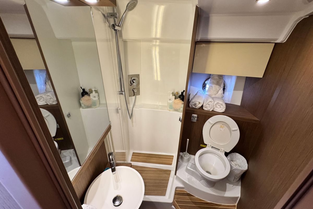2018 Beneteau 48 