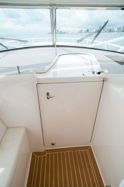 2017 Intrepid 475 Sport Yacht