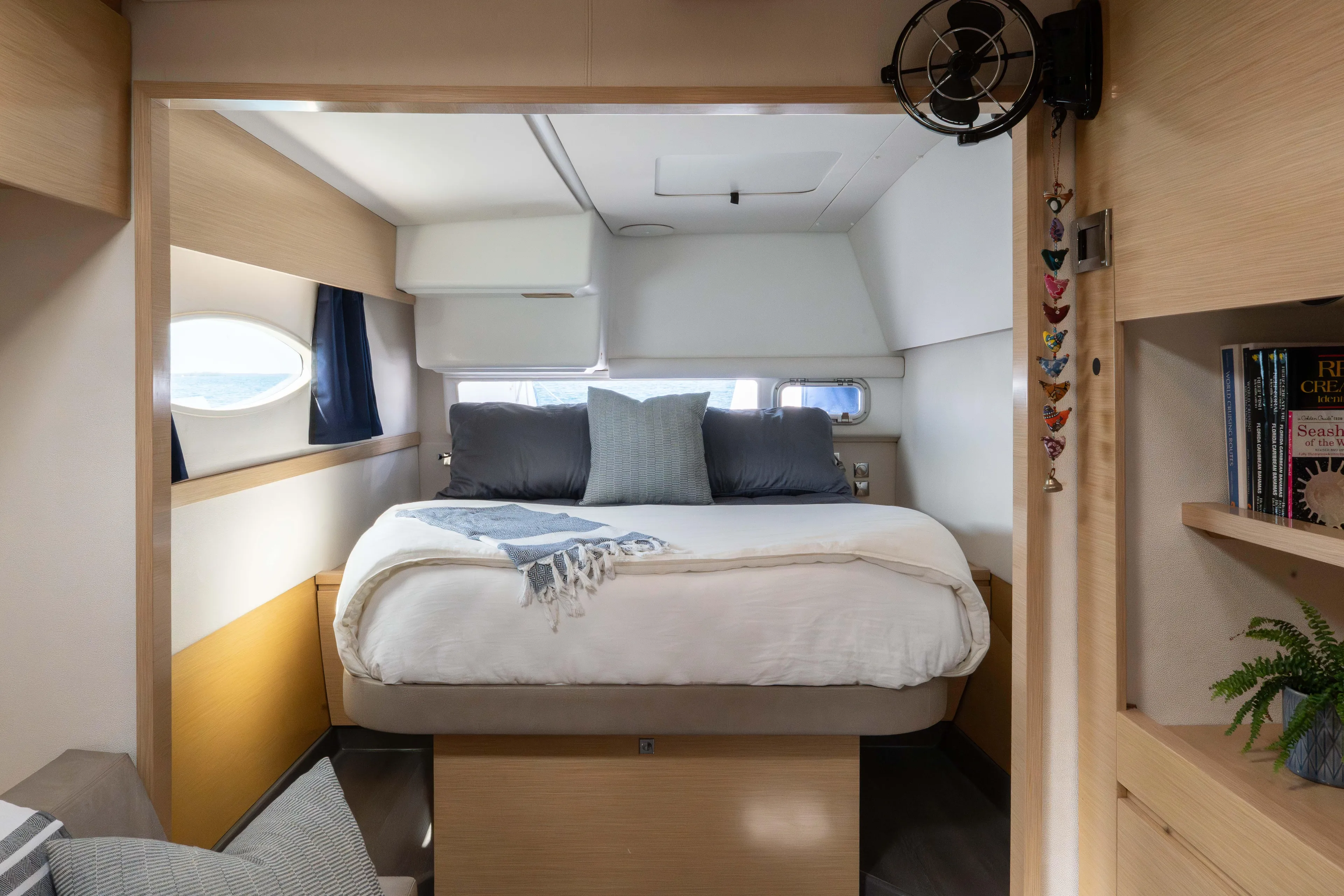 Haven Yacht Photos Pics 