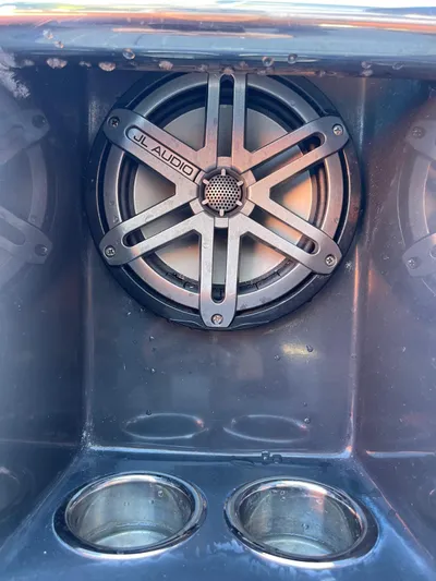  Yacht Photos Pics JL Audio speaker in 2013 VanDutch 40 Open Bow boat, with cup holders below.