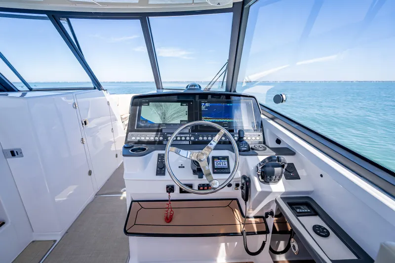Kashmir Yacht Photos Pics Cockpit of 2019 Everglades 340 Dual Console boat with advanced navigation system.