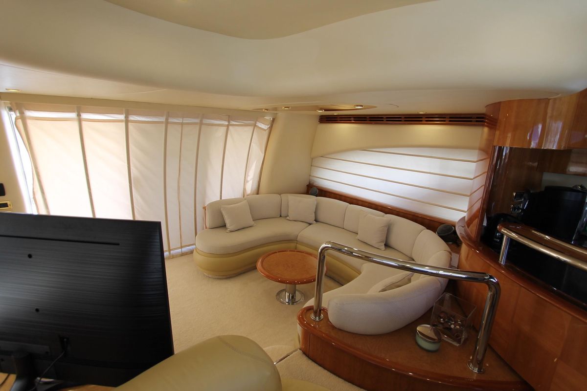 2004 Azimut 63 