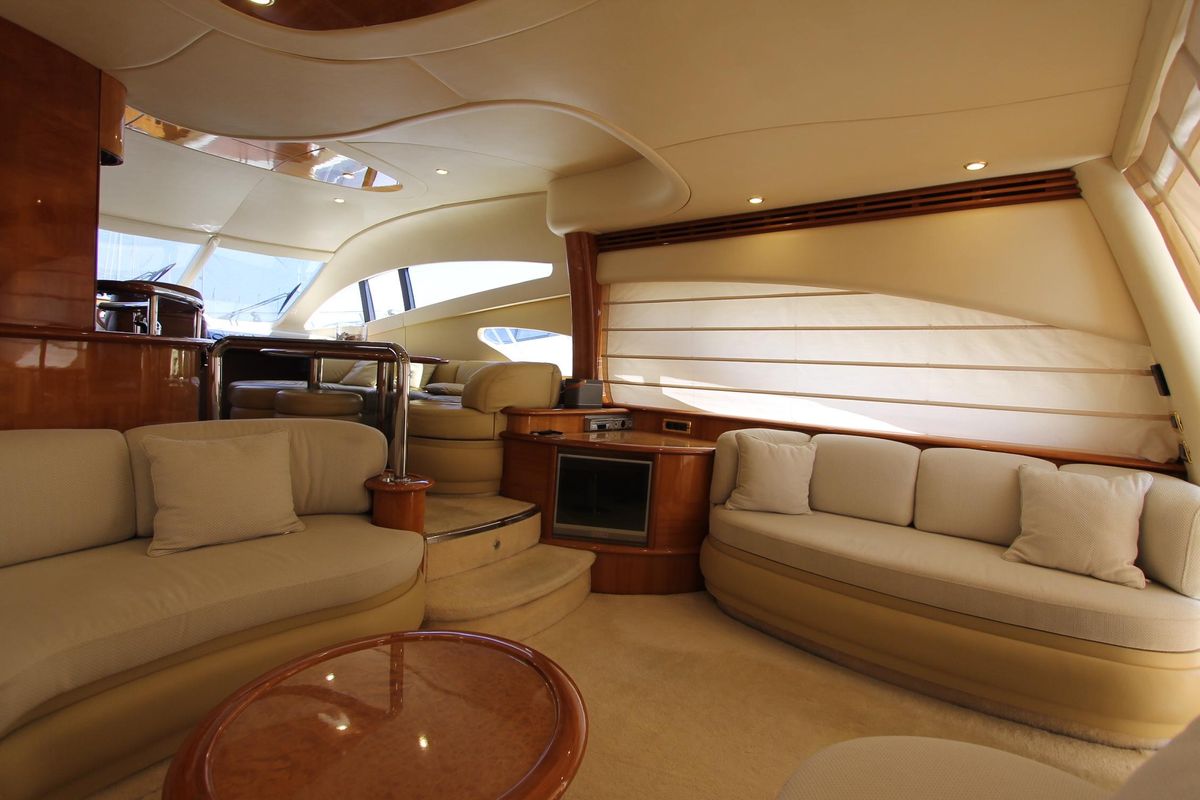 2004 Azimut 63 