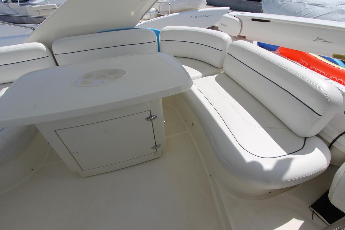2004 Azimut 63 