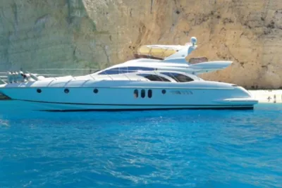 Azimut 62