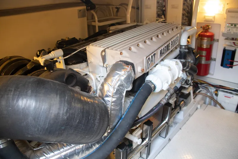 Peixe Espada Yacht Photos Pics Engine room of 2016 Henriques 42 Express Hardtop with CAT Marine Power engine.