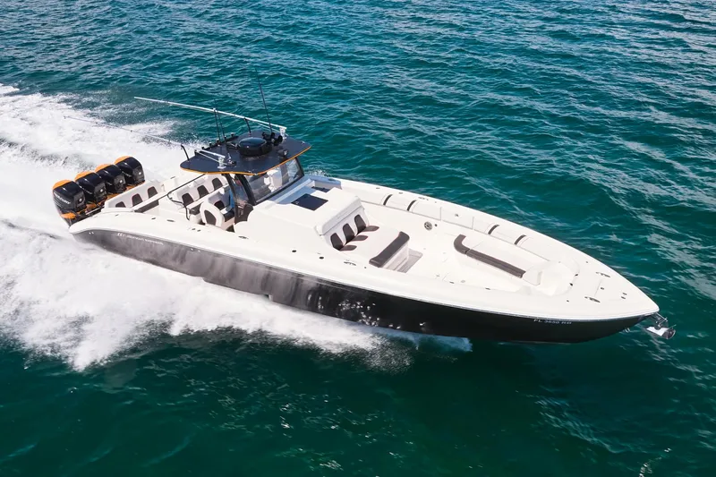  Yacht Photos Pics 2016 Midnight Express 43' Open boat cruising on the ocean.