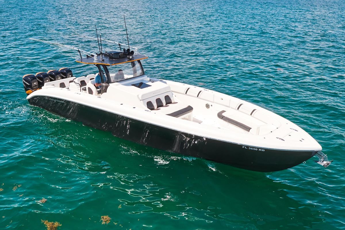 2016 Midnight Express 43 