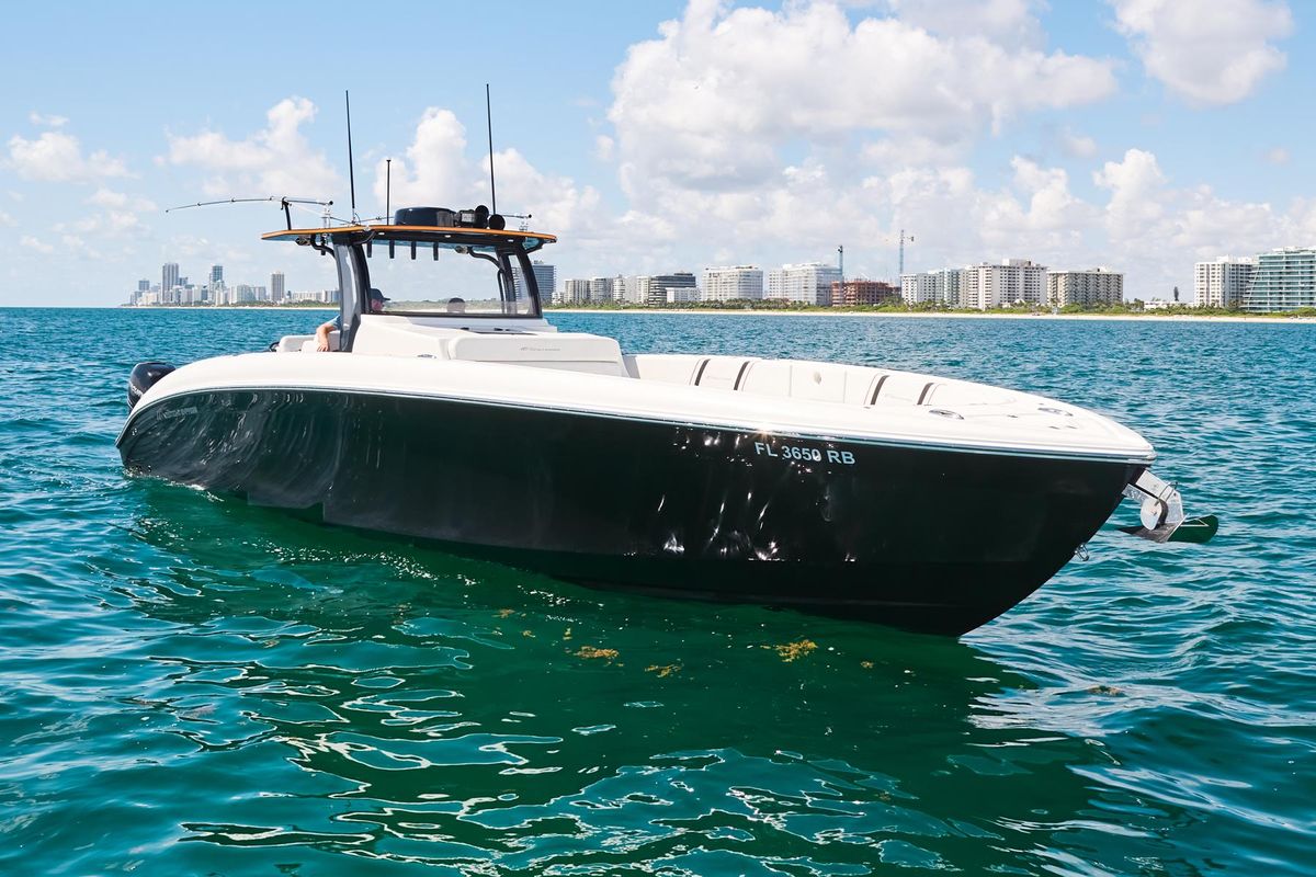 2016 Midnight Express 43 